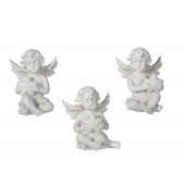 Sitting polyresin angel with star